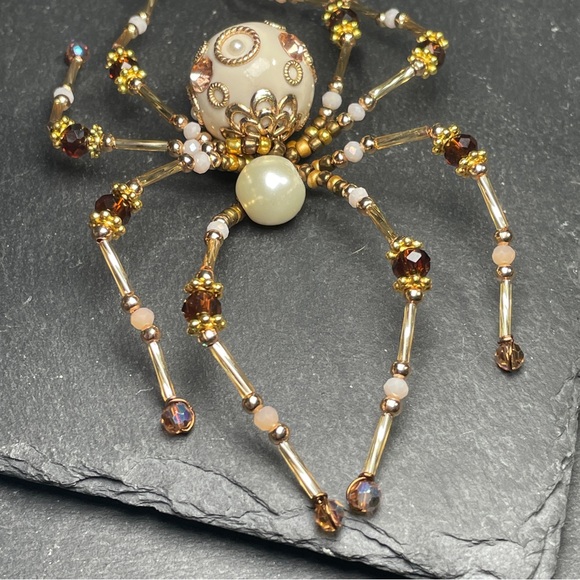 REDUCED Christmas Spider BEADED Ornament or Artisan Suncatcher - Picture 3 of 12